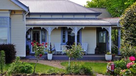 sheffield tasmania accommodation - difference between a b&b and an Airbnb